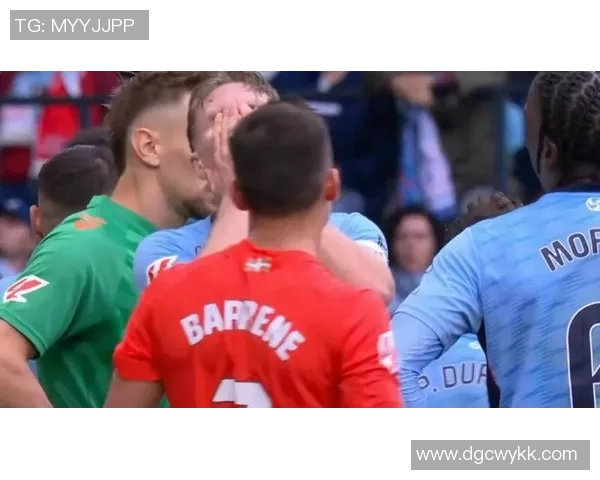 沙尔克04临时主帅首秀惨败，保级困境愈发严峻