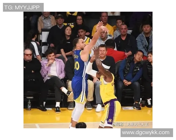 深圳羽毛球队防守策略解析与战术创新探讨 深圳羽毛球队防守策略解析与战术创新探讨