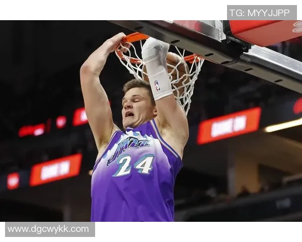 犹他爵士横扫快船收获三连胜，重塑西部霸主地位